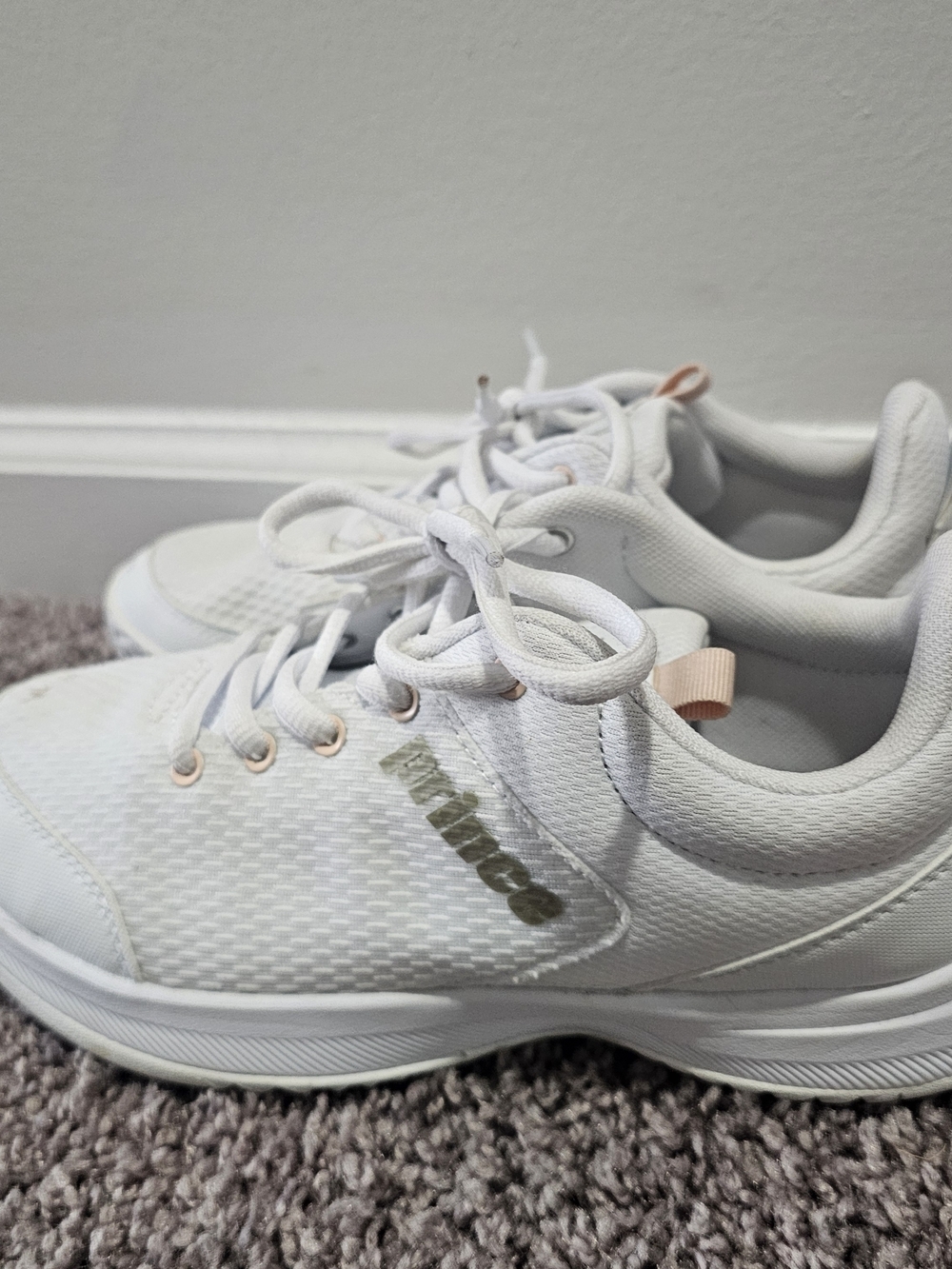 Prince Women's Advantage Lite Tennis Shoes - White with Gold Accent